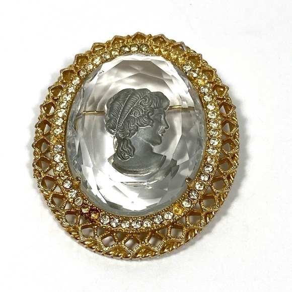 Intaglio Brooch Pin Oval Gold Tone Frame Rhinestones Large Flaw - Picture 1 of 10
